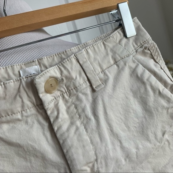 Gap 00 Bermuda Khaki Shorts - Picture 4 of 11